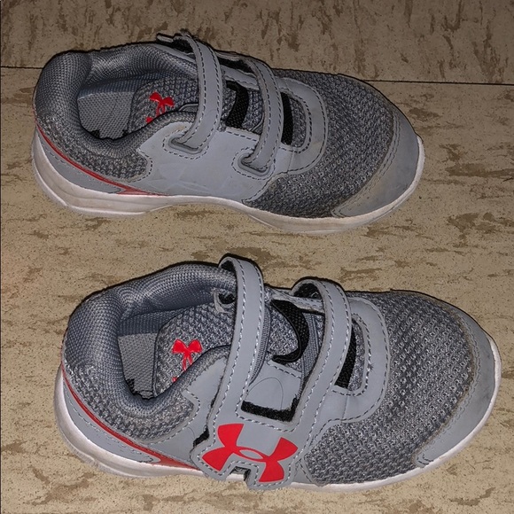 toddler boy under armor shoes